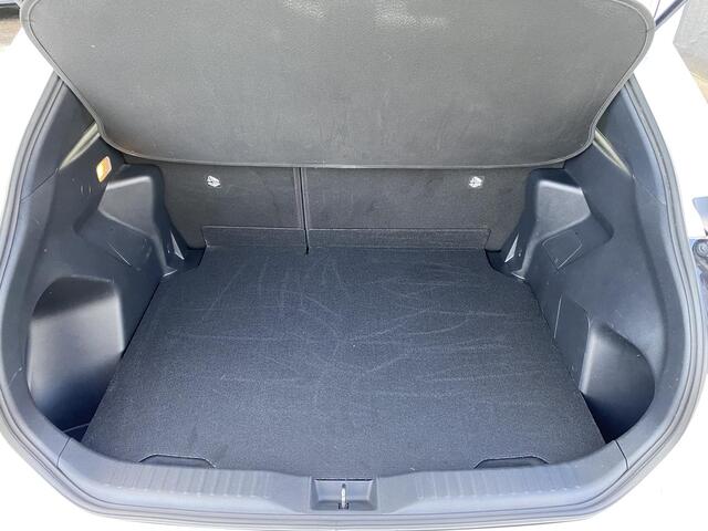 Toyota YARIS Cross 1.5 Hybrid First Edition Trekhaak, 1e eign. NL-auto, Navigatie, Privacy glass, LED, Smart Key, Achteruitrijcamera, Adaptieve cruise control