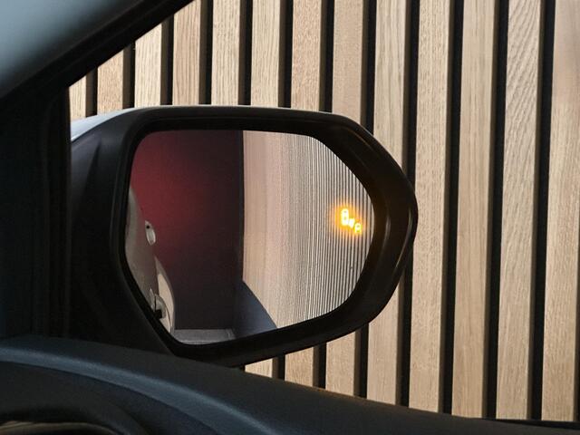 Toyota YARIS 1.5 Hybrid Executive Panodak | JBL | Head-Up display