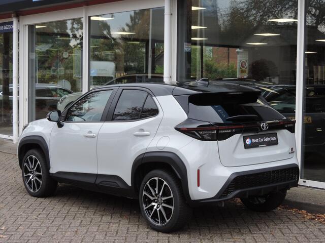 Toyota YARIS Cross 1.5 Hybrid GR Sport - Nav | CarPlay | HUD | JBL Sound | Elektr. Klep | Stoelverw. | Camera | PDC v+a