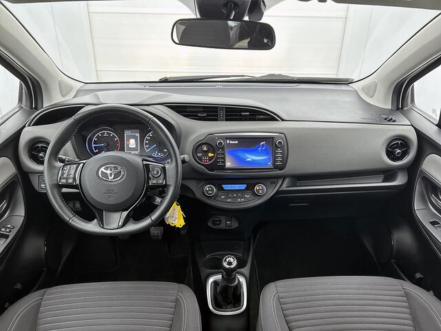 Toyota YARIS 1.0 VVT-i Aspiration | Trekhaak | Camera | Cruise Control | Airco | SA 8e PR