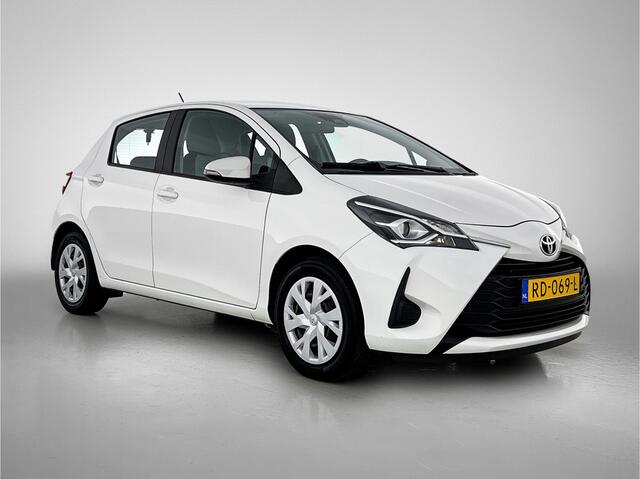 Toyota YARIS 1.0 VVT-i Aspiration | Trekhaak | Camera | Cruise Control | Airco | SA 8e PR
