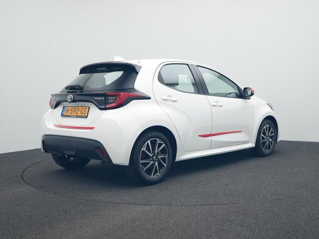 Toyota YARIS 1.5 Hybrid Dynamic | Achteruitrijcamera | Apple Carplay/ Android Auto |