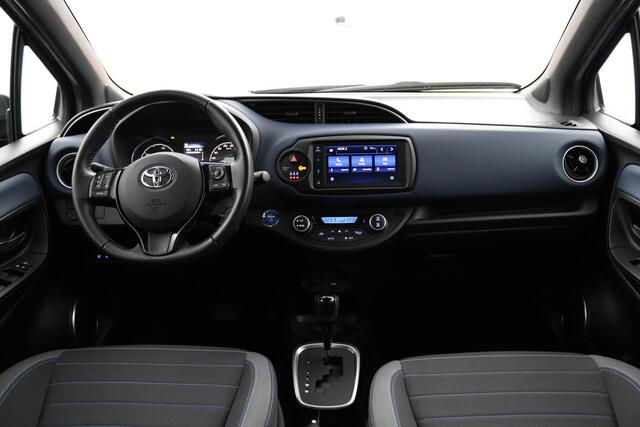 Toyota YARIS 1.5 Hybrid Bi-Tone | Climate control | Cruise control | Keyless | Parkeercamera |