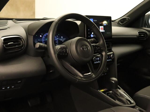 Toyota YARIS Cross 1.5 Hybrid 130 Launch Edition - ORIGINEEL NEDERLANDSE AUTO - TREKHAAK TREKGEWICHT 750 KG - ELEKTRISCHE ACHTERKLEP - AFKOMSTIG VAN 1E EIGENAAR - CAMERA - NAVIGATIE - HEAD UP DISPLAY - PARKEERSENSOREN VOOR/ ACHTER - STUUR EN STOEL VERWARMING