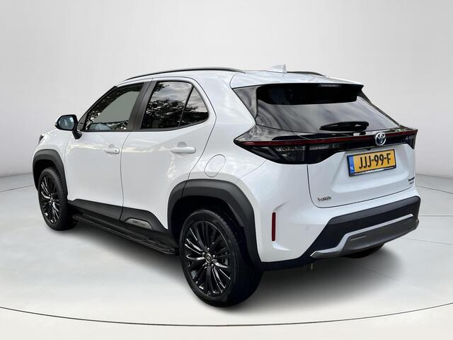 Toyota YARIS Cross 1.5 Hybrid Adventure | AWD | Navigatie | Stoelverwarming | Treeplanken | Head up display |