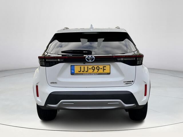 Toyota YARIS Cross 1.5 Hybrid Adventure | AWD | Navigatie | Stoelverwarming | Treeplanken | Head up display |