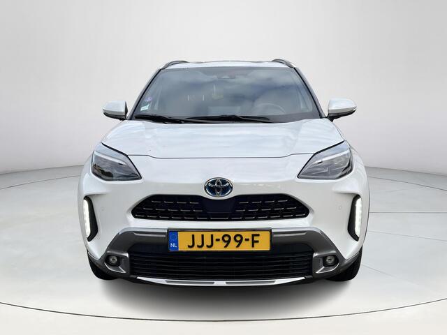Toyota YARIS Cross 1.5 Hybrid Adventure | AWD | Navigatie | Stoelverwarming | Treeplanken | Head up display |