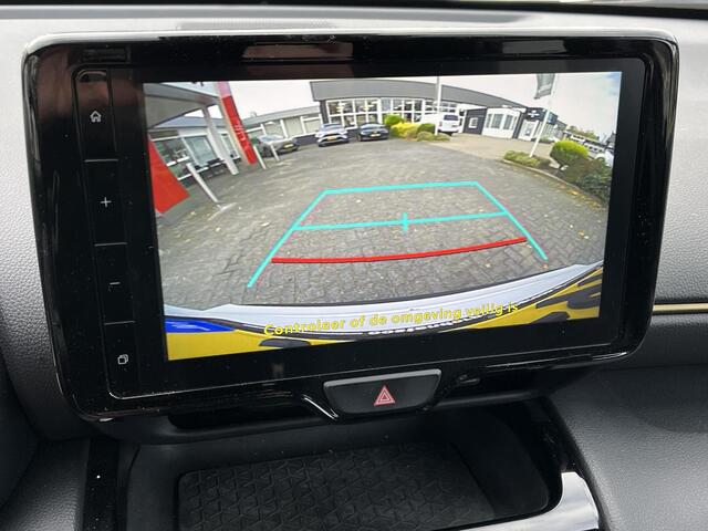 Toyota YARIS Cross 1.5 Hybrid Adventure | AWD | Navigatie | Stoelverwarming | Treeplanken | Head up display |