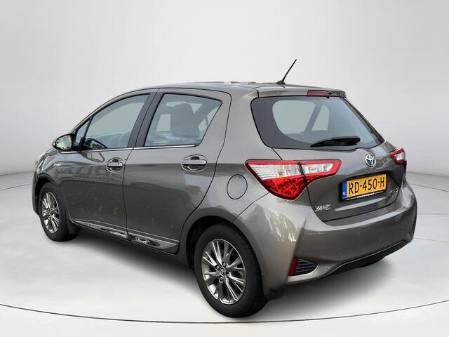 Toyota YARIS 1.5 Hybrid Executive | Navigatie | Licht metalen velgen | Parkeercamera | Armsteun voor |