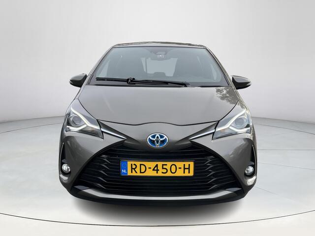 Toyota YARIS 1.5 Hybrid Executive | Navigatie | Licht metalen velgen | Parkeercamera | Armsteun voor |
