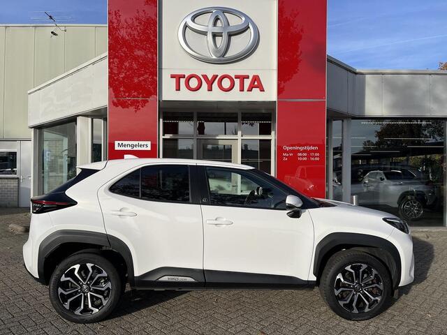 Toyota YARIS Cross 1.5 Hybrid Dynamic | Rijklaar | Stoel en stuurverwarming,| Draadloos telefoon laden