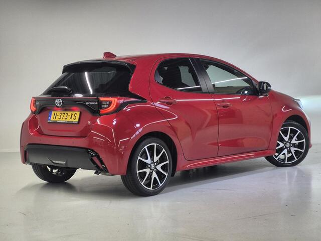 Toyota YARIS 1.5 Hybrid Executive | BSM | PDC rondom | Half-leder | LED | Keyless | Carplay |