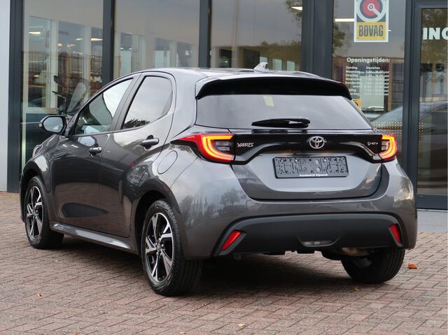 Toyota YARIS 1.5 Hybrid 115 Business Plus | Camera | Parkeersensoren | Stoel-Stuurverwarming | Carplay