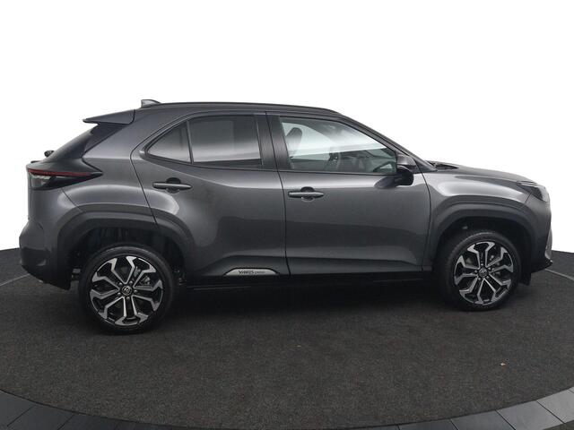 Toyota YARIS Cross 1.5 Hybrid 115 First Edition | Keyless Entry | Grootscherm Navigatie | Led Verlichting | Parkeercamera |