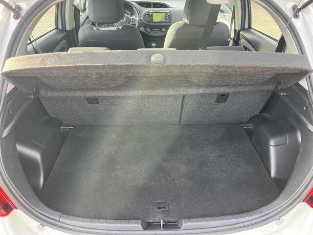 Toyota YARIS 1.5 Hybrid Trend | Navigatie | Licht metalen velgen | Bluetooth | Parkeercamera | Startknop |