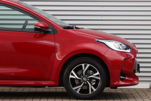 Toyota YARIS 1.5 Hybrid 115 Dynamic Comfort Pack / Face-lift