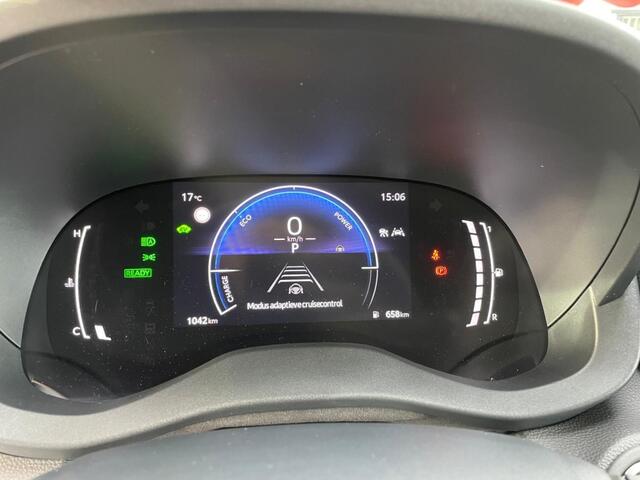 Toyota YARIS 1.5 HYBRID 115 Style Safety, Zo goed als nieuw!, PDC, Camera, Stoel-Stuur-Voorruitverwarming