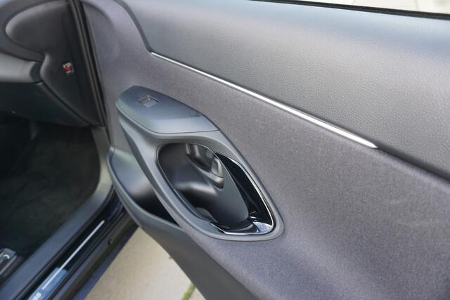 Toyota YARIS Cross 1.5 Hybrid 130 Dynamic |Navi|Carplay|PDC V+A|Dodehoek|Stoel en stuurverw.|Camera|