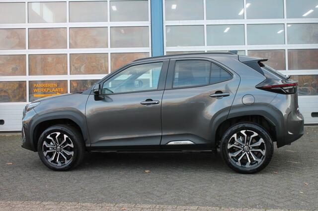 Toyota YARIS 1.5 HYBR 130 DYNAMIC TeamPlayer Design Winter pakket **Nieuw**