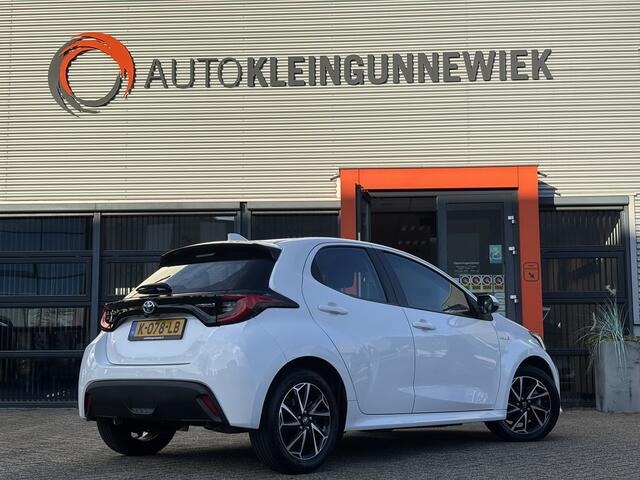 Toyota YARIS 1.5 Hybrid Dynamic / Keyless Entry / NL Auto / Applecarplay/Androidauto / Camera /