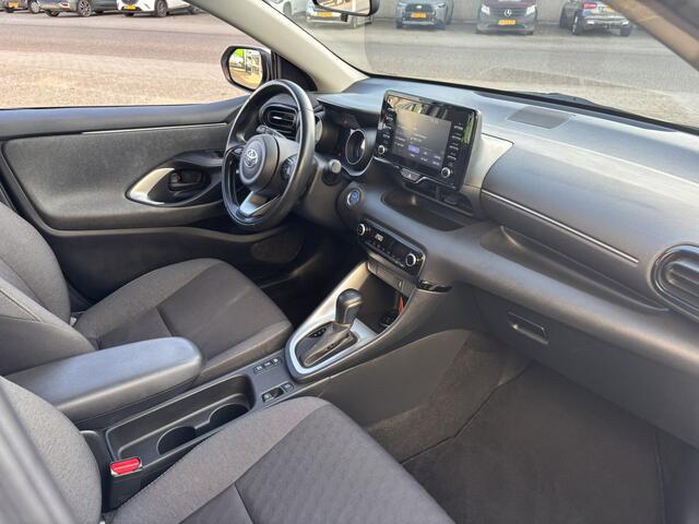 Toyota YARIS 1.5 Hybrid Dynamic / Keyless Entry / NL Auto / Applecarplay/Androidauto / Camera /