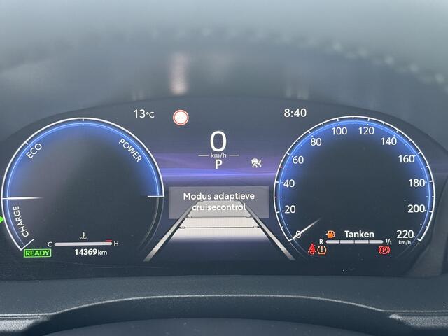 Toyota YARIS Cross 1.5 Hybrid 130 Executive **STOEL EN STUURWIELVERWARMING/ DODEHOEK DETECTIE/ ELEKTRISCHE ACHTERKLEP/ GARANTIE**