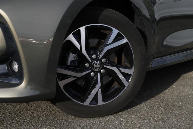 Toyota YARIS 1.5 Hybrid 115 First Edition