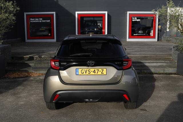 Toyota YARIS 1.5 Hybrid 115 First Edition