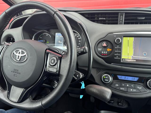 Toyota YARIS 1.5 Hybrid Active HANDGAS / MINDERVALIDE AANPASSING / NAVI / CAMERA / CLIMA / CRUISE / NL-AUTO