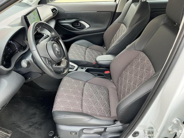 Toyota YARIS Cross 1.5 Hybrid Executive | Rijklaar | NL-Auto | Stoelverwarming | JBL