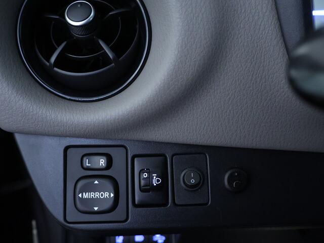 Toyota YARIS 1.5 Hybrid Bi-Tone | Parkeersensor voor en achter |