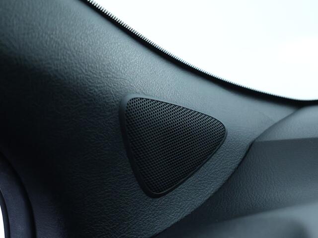 Toyota YARIS 1.5 Hybrid Bi-Tone | Parkeersensor voor en achter |