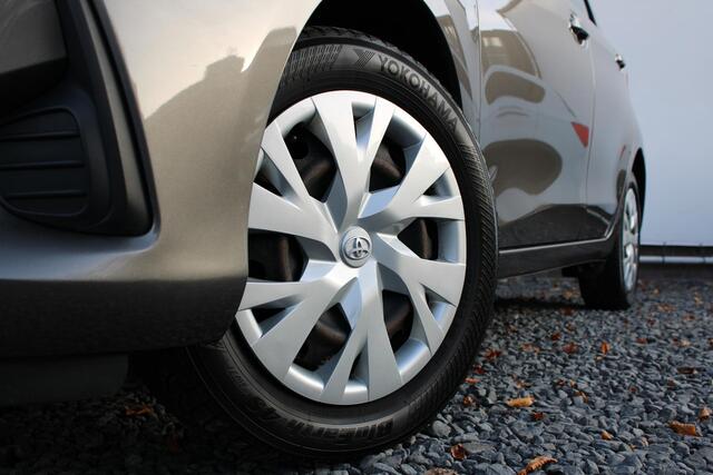 Toyota YARIS 1.0 VVT-i Comfort All-seasons, Dealer onderhouden
