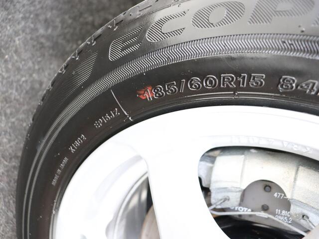 Toyota YARIS 1.5 VVT-i Aspiration | Navigatie | LM velgen |