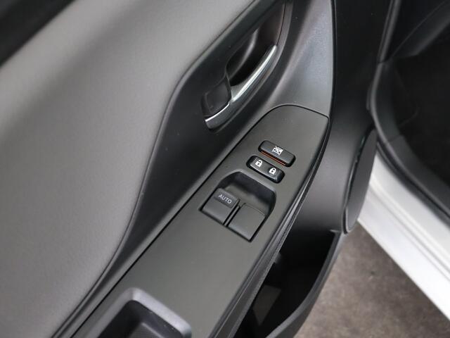 Toyota YARIS 1.5 VVT-i Aspiration | Navigatie | LM velgen |