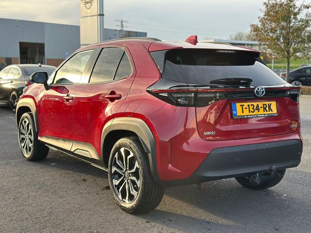 Toyota YARIS Cross 1.5 Hybrid Dynamic | Trekhaak | Camera | Navigatie | Alu velgen 17"