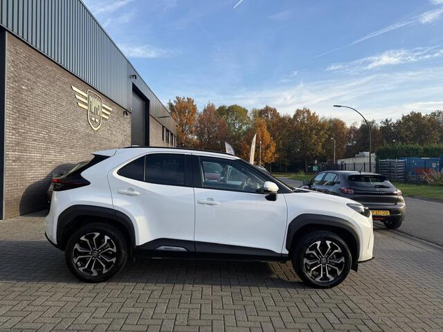 Toyota YARIS Cross 1.5 Hybrid Dynamic | 1E EIGENAAR | 12MND GARANTIE | AUTOMAAT | BTW | CRUISE | DAB | LED | NAVI | CARPLAY |