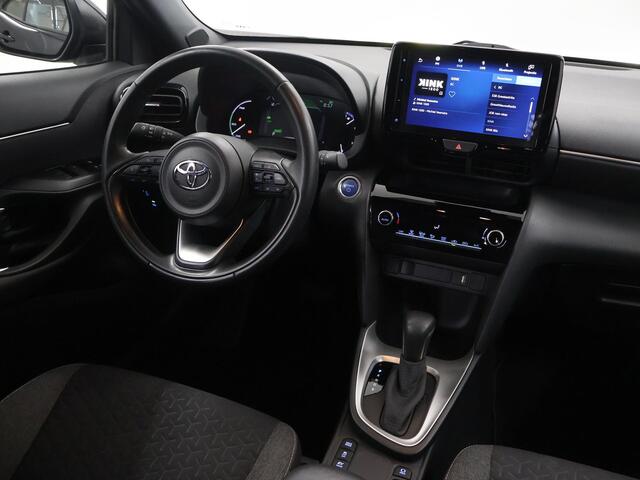 Toyota YARIS Cross 1.5 Hybrid Dynamic | Navigatie | LED | Camera | Apple CarPlay/Android Auto | DAB | Adaptieve Cruise Control | Rij hulp- Systeem |