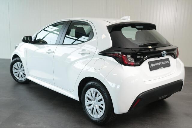 Toyota YARIS 1.5 Hybrid Active, Navi