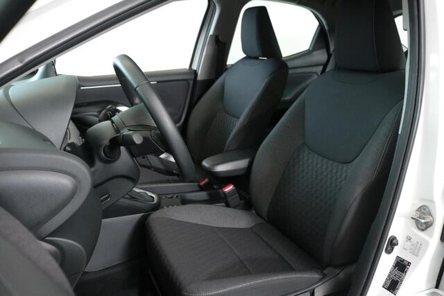 Toyota YARIS 1.5 Hybrid Active, Navi