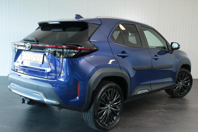 Toyota YARIS Cross 1.5 Hybrid Adventure, Trekhaak, Stuurverwarming, JBL, Stoelverwarming.