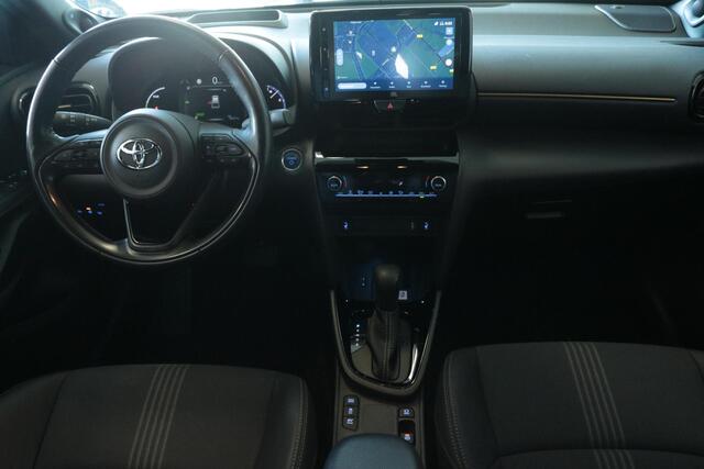 Toyota YARIS Cross 1.5 Hybrid Adventure, Trekhaak, Stuurverwarming, JBL, Stoelverwarming.