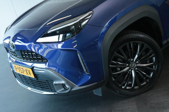 Toyota YARIS Cross 1.5 Hybrid Adventure, Trekhaak, Stuurverwarming, JBL, Stoelverwarming.