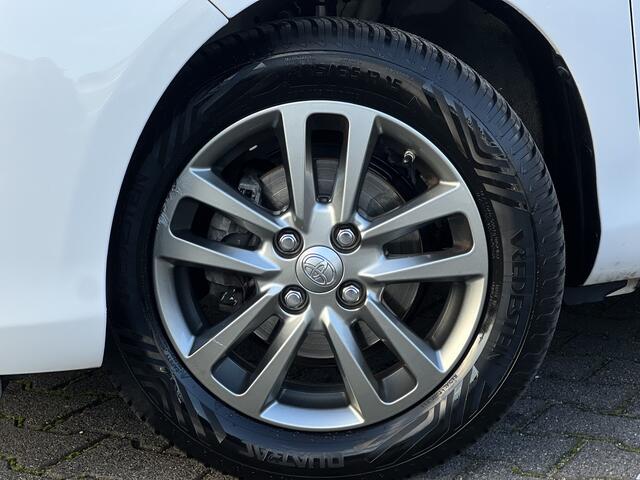 Toyota YARIS 1.3 VVT-i Trend Bi-Tone | Navi | Camera | Cruise | Clima