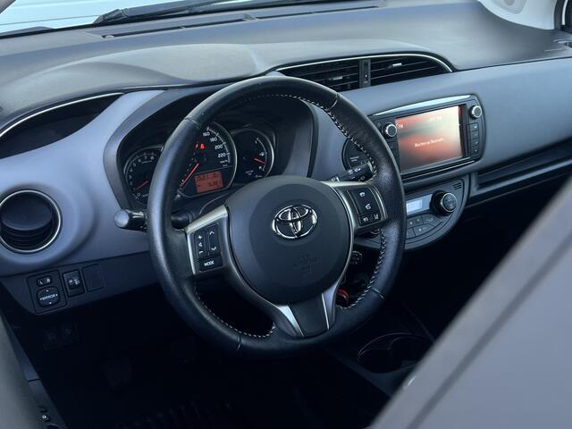 Toyota YARIS 1.3 VVT-i Trend Bi-Tone | Navi | Camera | Cruise | Clima