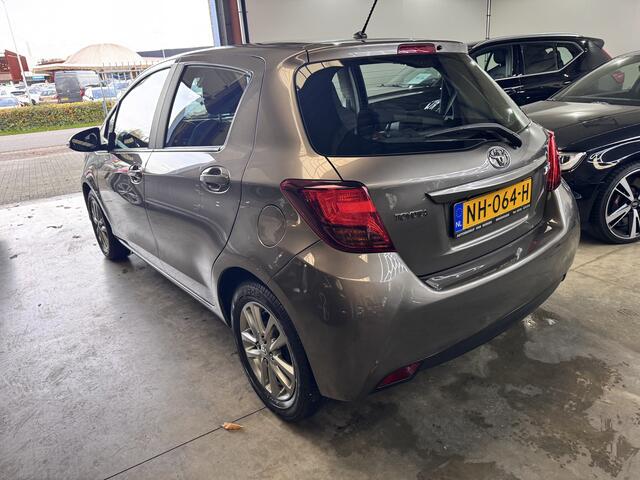 Toyota YARIS 1.3 VVT-i Trend | Acc Airco | Acht.Camera | Bleu-Tooth | Goed onderhouden | Winterset LM optioneel |