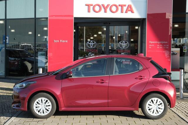 Toyota YARIS 1.5 VVT-i Active Benzine Handgeschakeld | Apple CarPlay & Androi