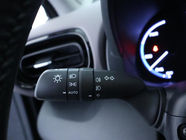 Toyota YARIS Cross 1.5 Hybrid Executive AWD Navigatie | Licht Metalen velgen | AWD | Electrische achterklep