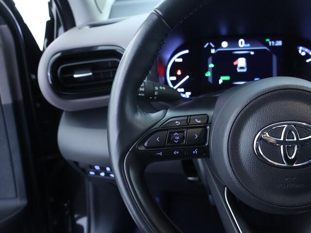 Toyota YARIS Cross 1.5 Hybrid Executive AWD Navigatie | Licht Metalen velgen | AWD | Electrische achterklep