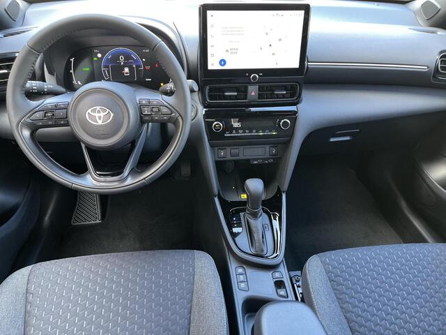 Toyota YARIS Cross 1.5 Hybrid Dynamic | Forest green metallic | Comfort Pack | Nieuw uit voorraad leverbaar |